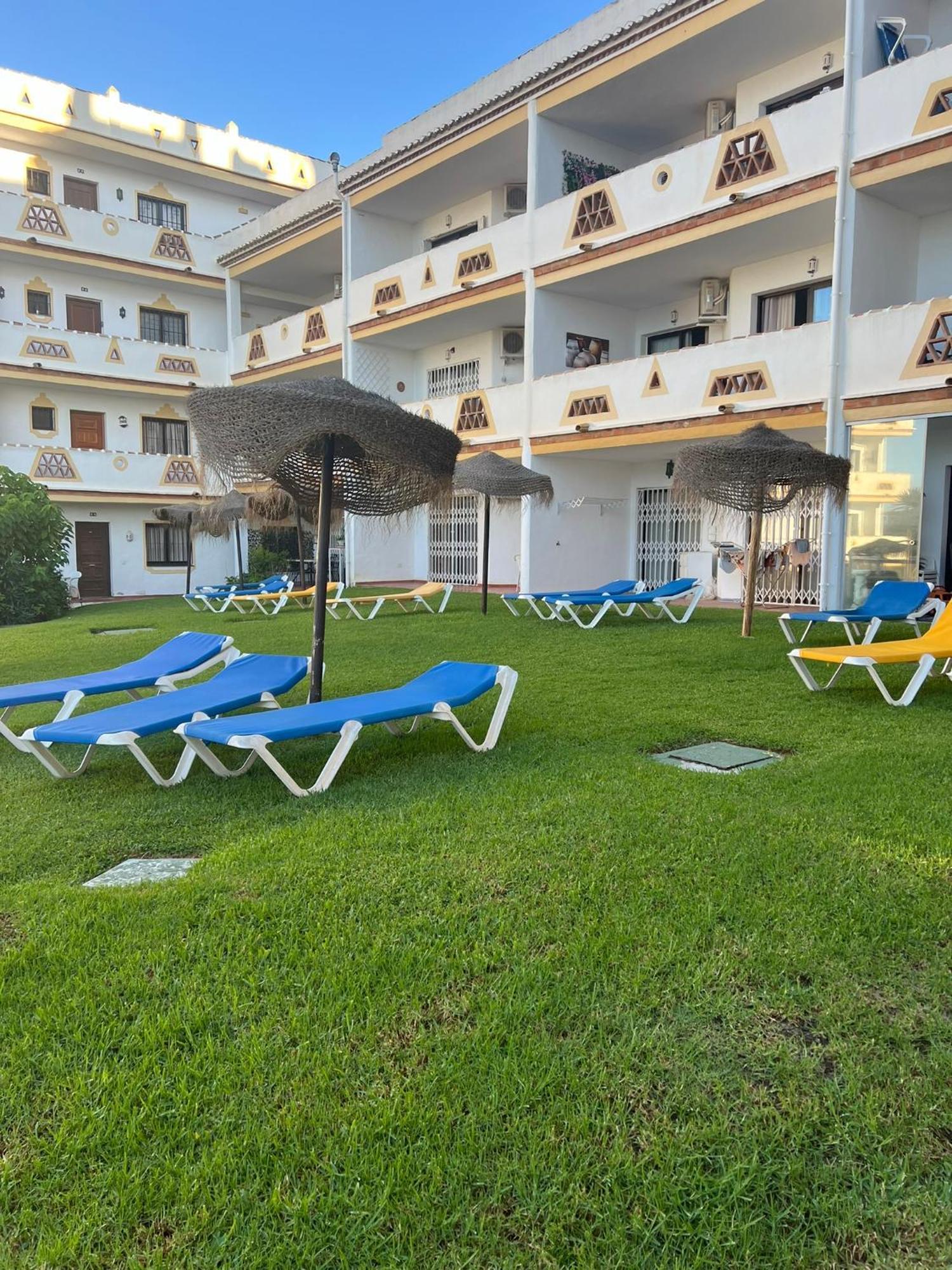 Crown Apartments With Sea View Ситио-де-Калаонда Экстерьер фото